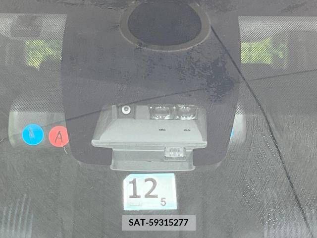 Toyota VOXY 2016-12 208107-3
