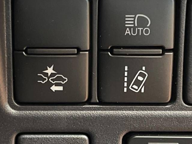 Toyota VOXY 2018-12 193019-5