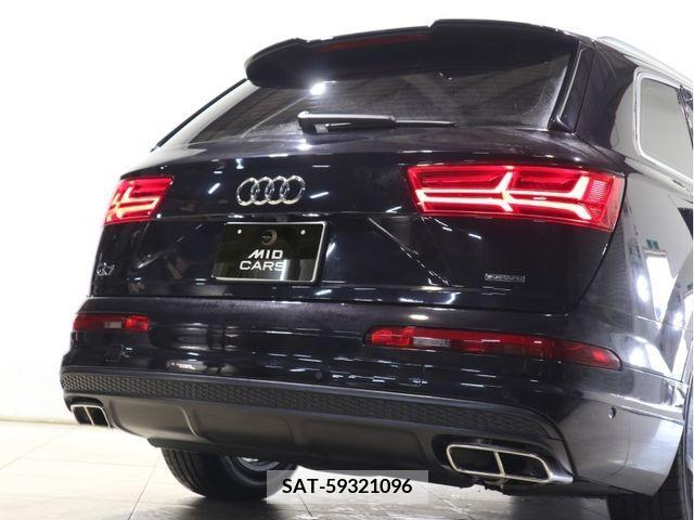 Audi Q7 2019-07 261348-6