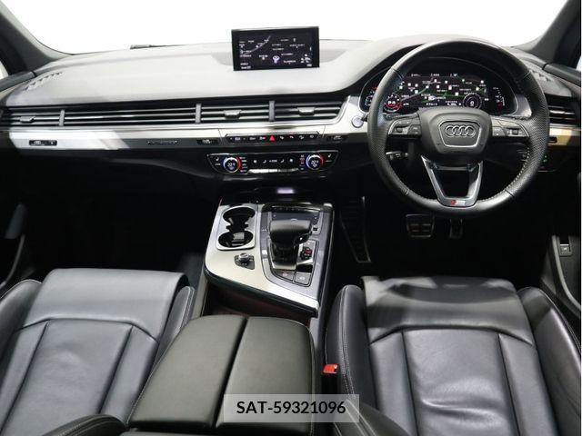 Audi Q7 2019-07 261348-9