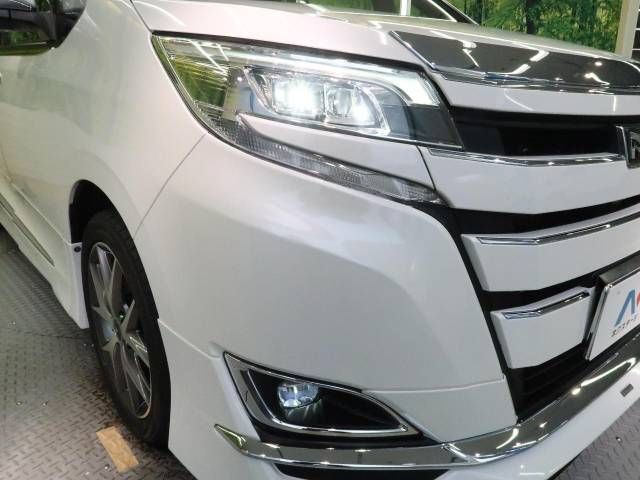 Toyota NOAH 2018-09 192540-13