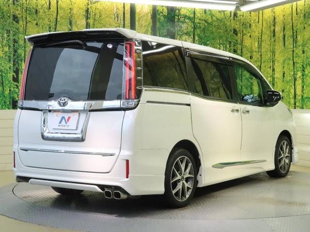 Toyota NOAH 2018-09 192540-18