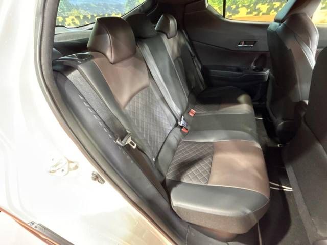 Toyota C-HR 2018-03 28253-9