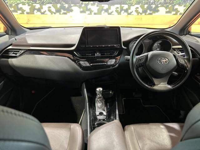 Toyota C-HR 2018-03 28253-1