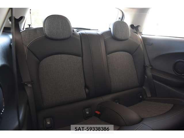 Bmw MINI 2023-04 319596-12