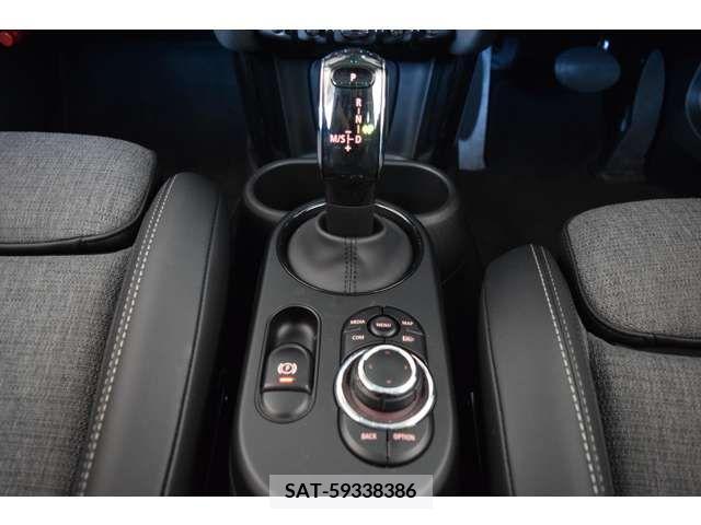 Bmw MINI 2023-04 319596-17
