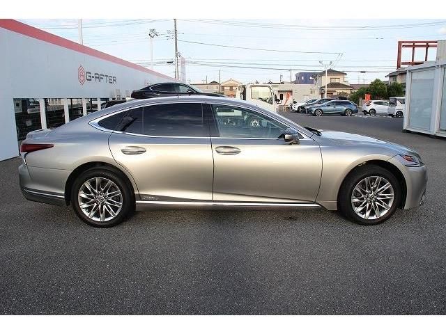 Lexus LS 2018-01 11309-9
