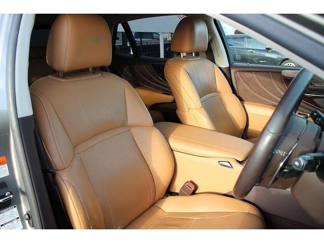 Lexus LS 2018-01 11309-13