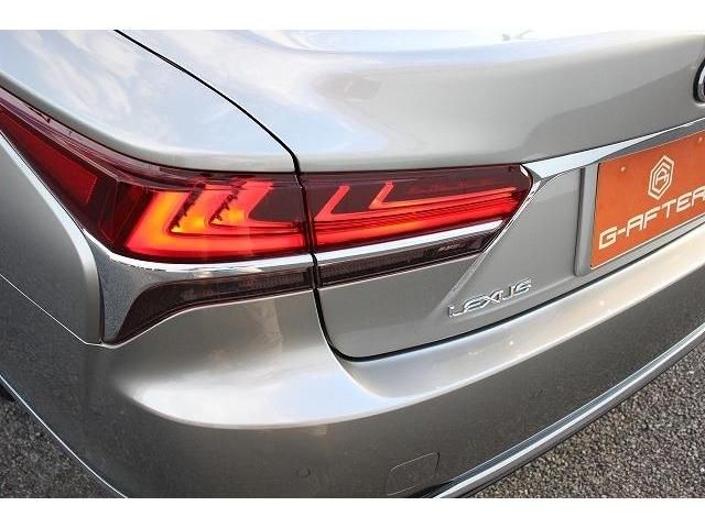 Lexus LS 2018-01 11309-12