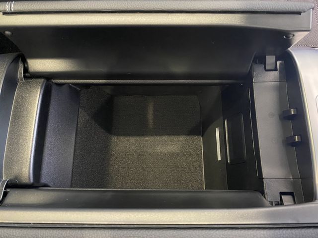 Mercedes Benz C-CLASS 2022-03 195979-16