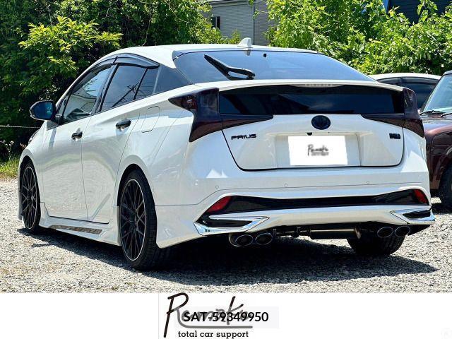 Toyota PRIUS 2019-09 322450-5