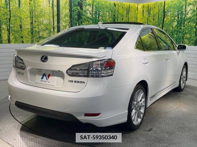 Lexus HS 2011-07 387867-17