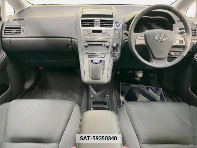 Lexus HS 2011-07 387867-1