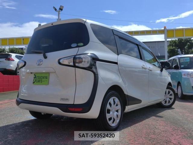 Toyota SIENTA 2017-06 330468-25