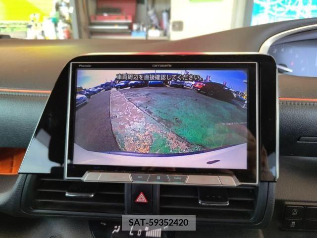 Toyota SIENTA 2017-06 330468-17