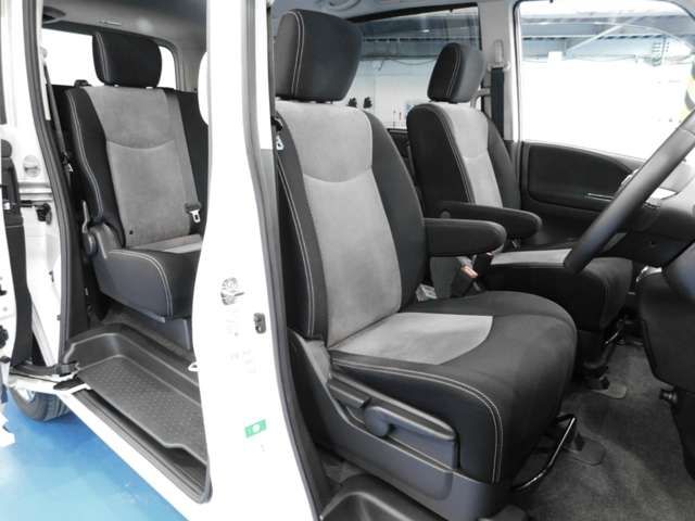 Nissan SERENA 2012-11 187224-10