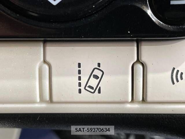 Toyota PRIUS 2018-10 393445-5
