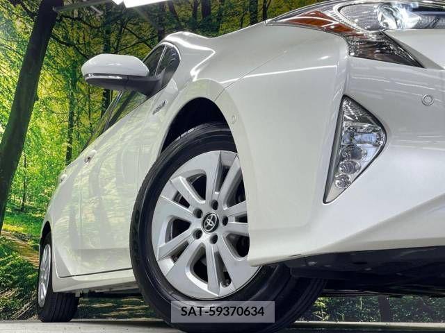 Toyota PRIUS 2018-10 393445-13