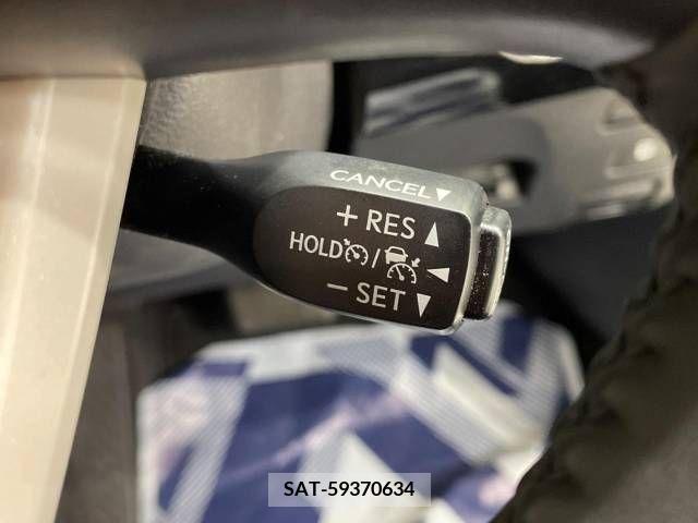 Toyota PRIUS 2018-10 393445-4