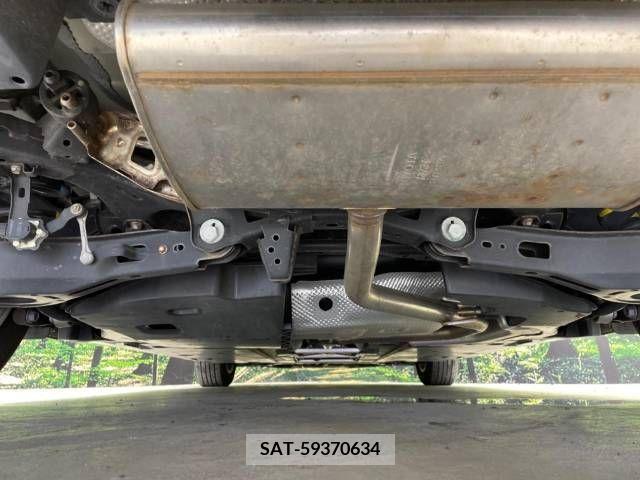 Toyota PRIUS 2018-10 393445-19