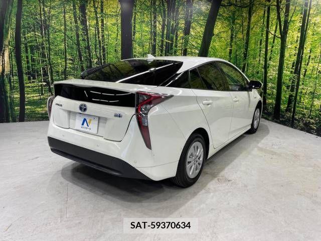 Toyota PRIUS 2018-10 393445-17