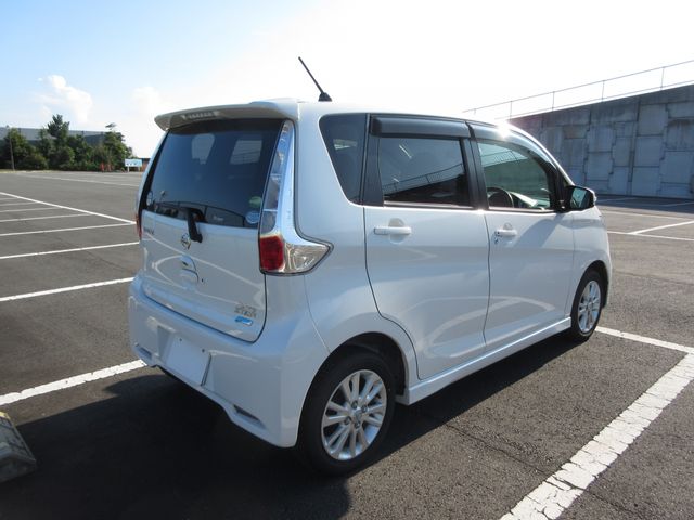 Nissan DAYZ 2015-03 8551-13