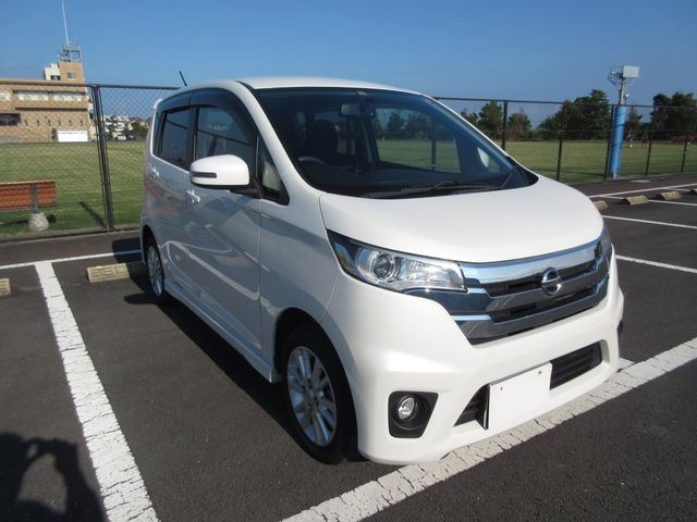 Nissan DAYZ 2015-03 8551-6