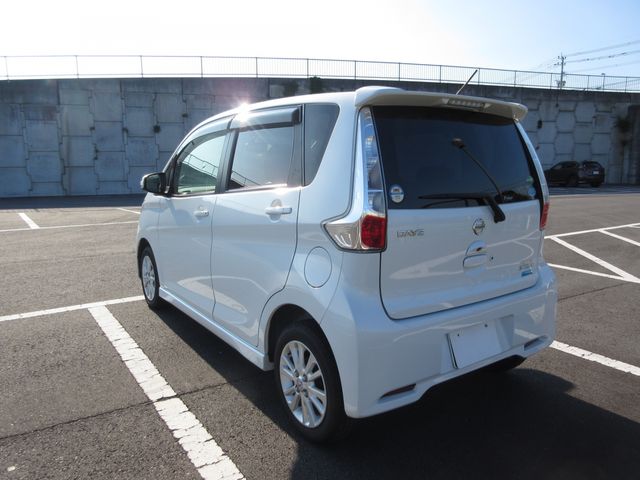 Nissan DAYZ 2015-03 8551-16