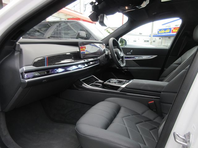 Bmw 7 SERIES 2023-03 5843-20
