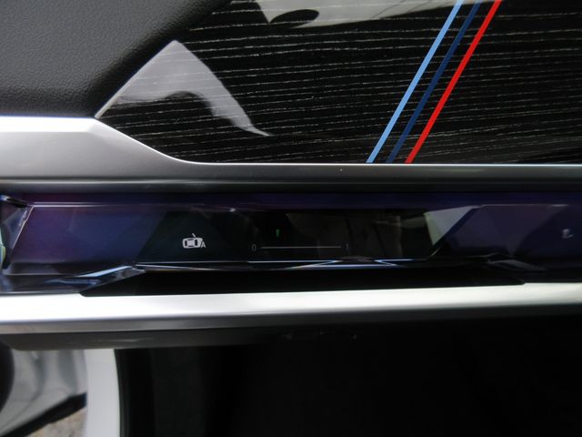 Bmw 7 SERIES 2023-03 5843-22