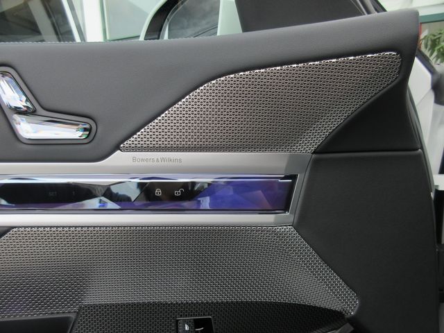 Bmw 7 SERIES 2023-03 5843-24