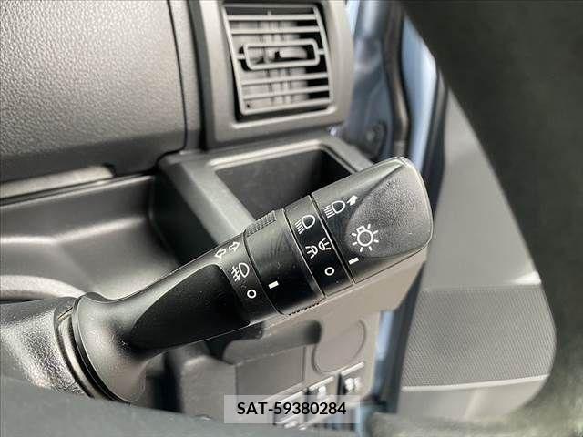 Daihatsu WAKE 2018-08 246851-6