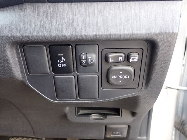 Toyota PRIUS 2012-11 27441-16