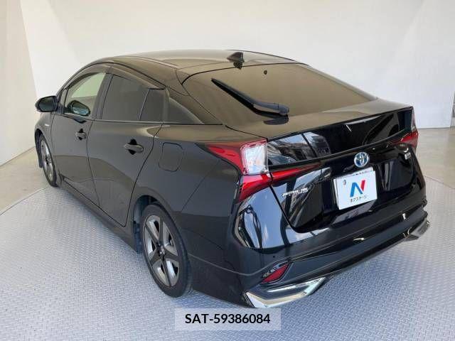 Toyota PRIUS 2019-08 366460-16