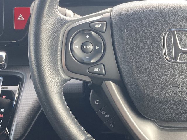 Honda e 2015-09 196461-8