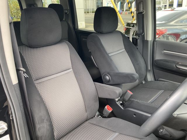 Honda e 2015-09 196461-14
