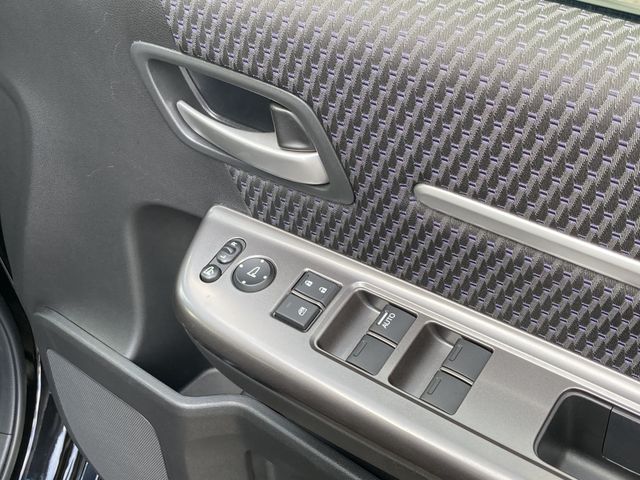 Honda e 2015-09 196461-29