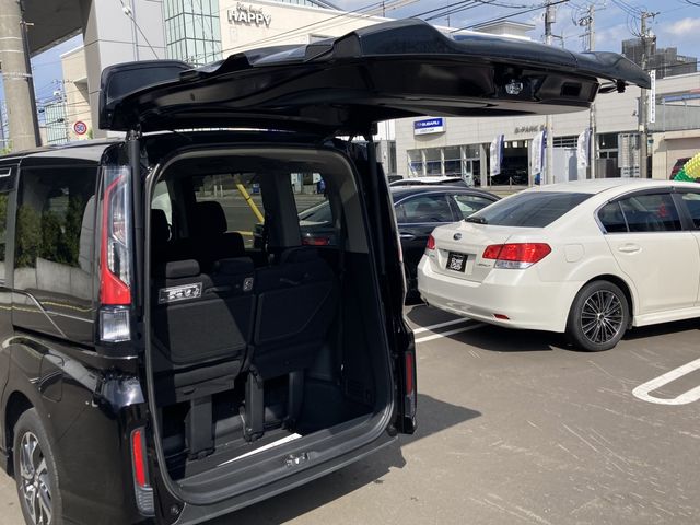 Honda e 2015-09 196461-20