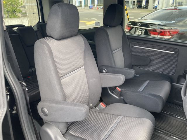 Honda e 2015-09 196461-15