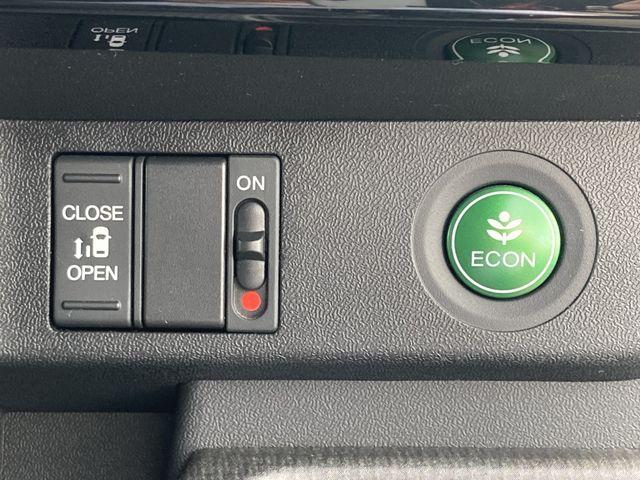 Honda e 2015-09 196461-11