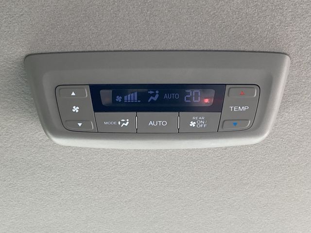 Honda e 2015-09 196461-17