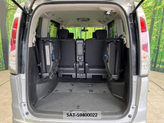 Nissan SERENA 2013-10 325498-11