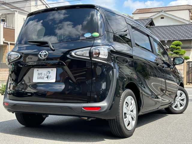 Toyota SIENTA 2019-01 11893-13