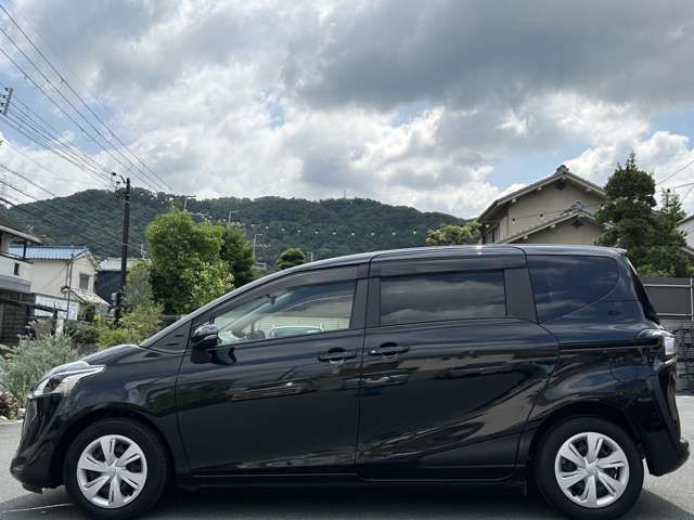Toyota SIENTA 2019-01 11893-10