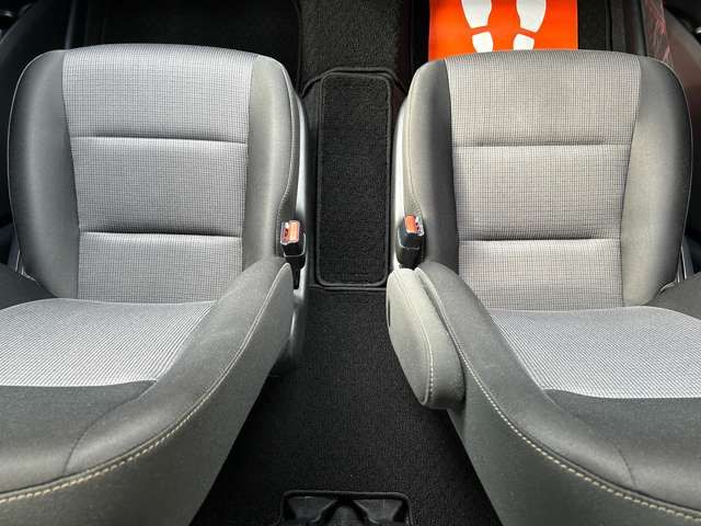 Toyota SIENTA 2019-01 11893-17