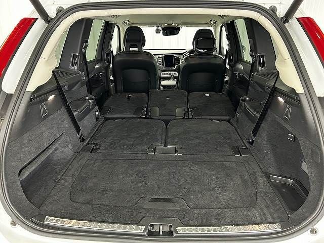 Volvo XC90 2017-06 6050-12