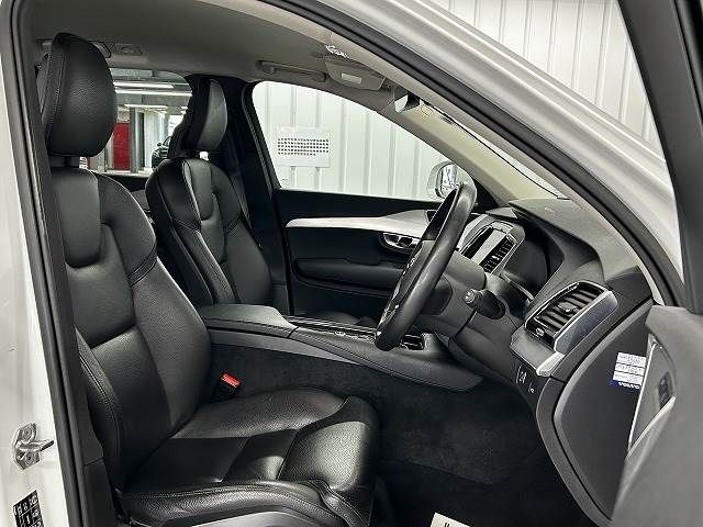 Volvo XC90 2017-06 6050-4