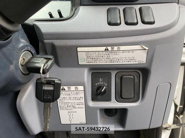 Mitsubishi CANTER 2014-10 294486-16