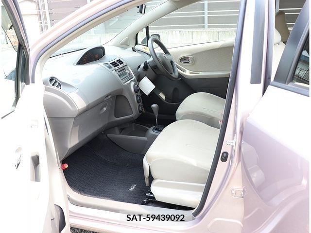 Toyota VITZ 2009-10 216150-10