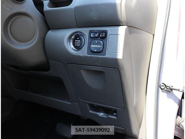 Toyota VITZ 2009-10 216150-5